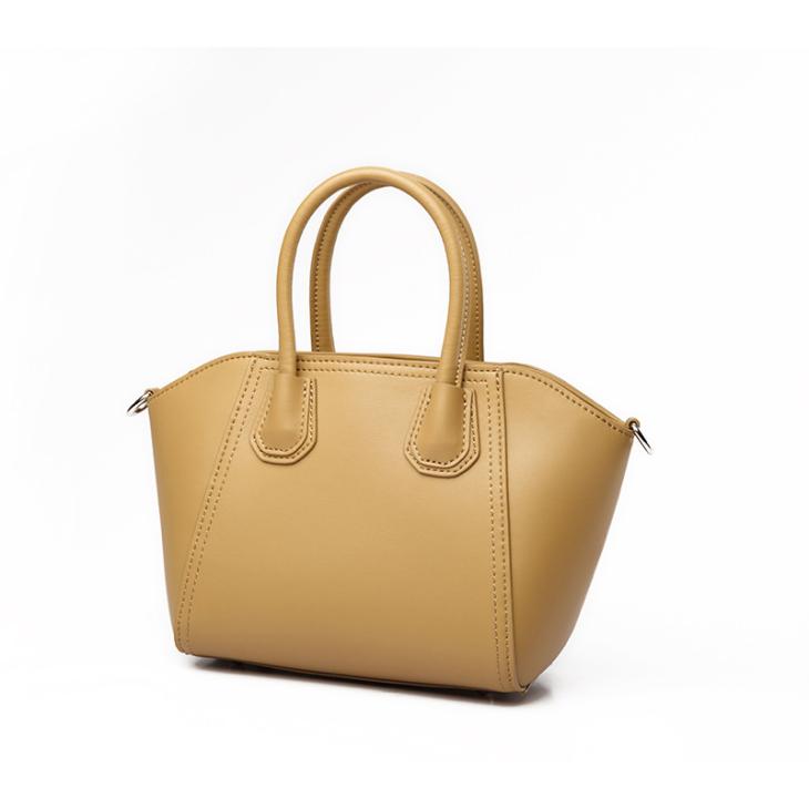 Sac Antigona Petit Modèle En Cuir Box  | Sacs Femme Accessoires Femme