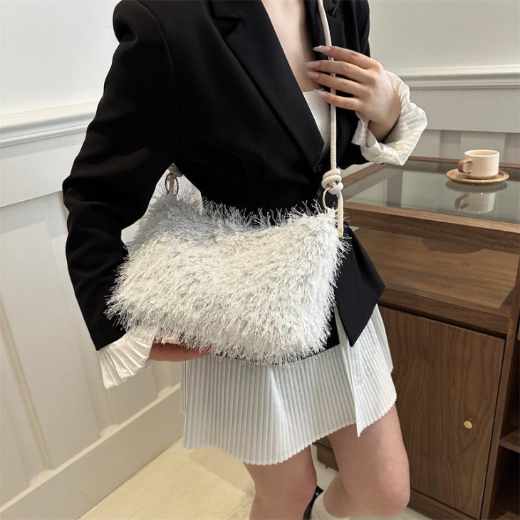 Sac Voyou Clutch En Cuir Et Plumes  | Sacs Femme Accessoires Femme